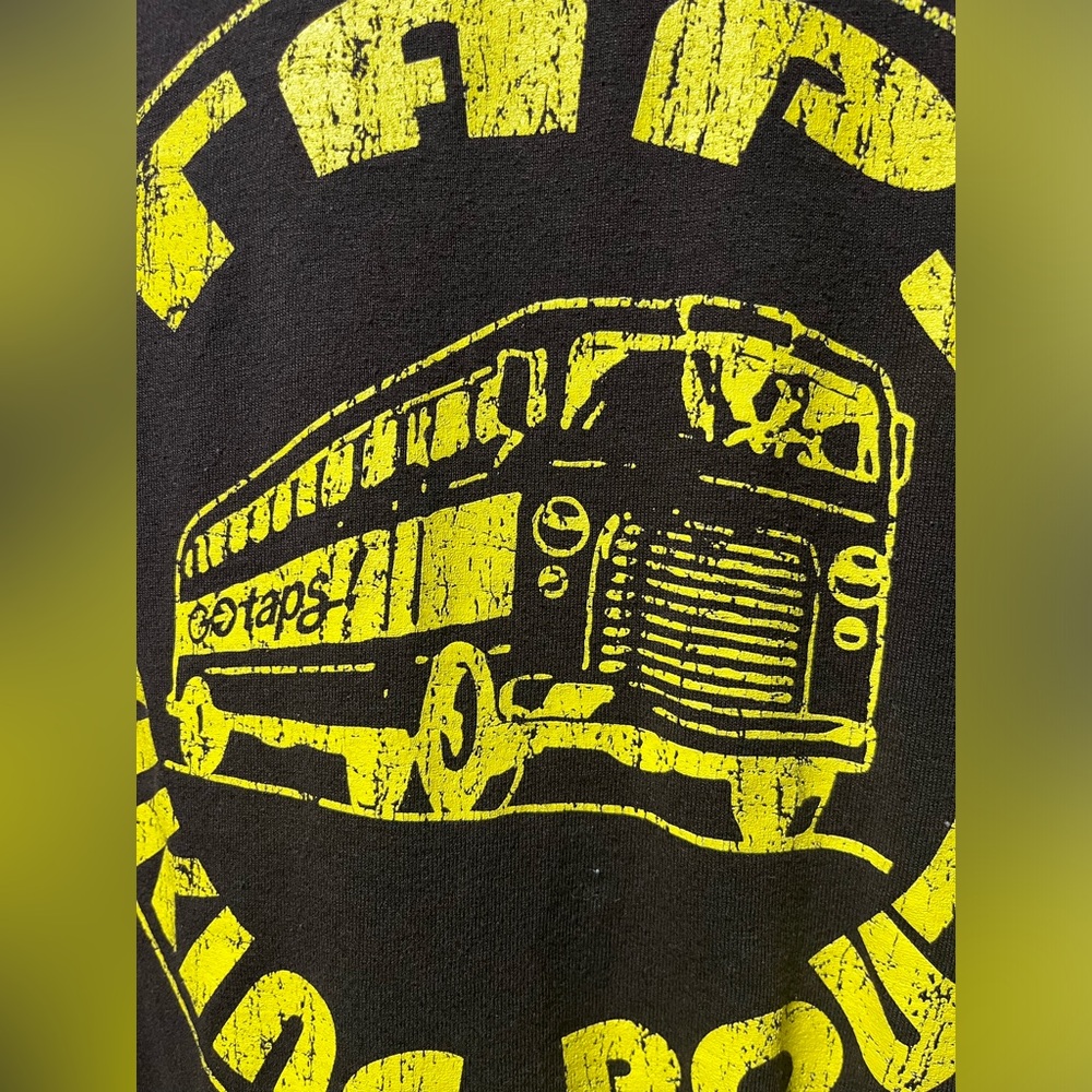 Super hip, super soft Gilden Taps bus line T-shirt, small - Picture 3 of 4